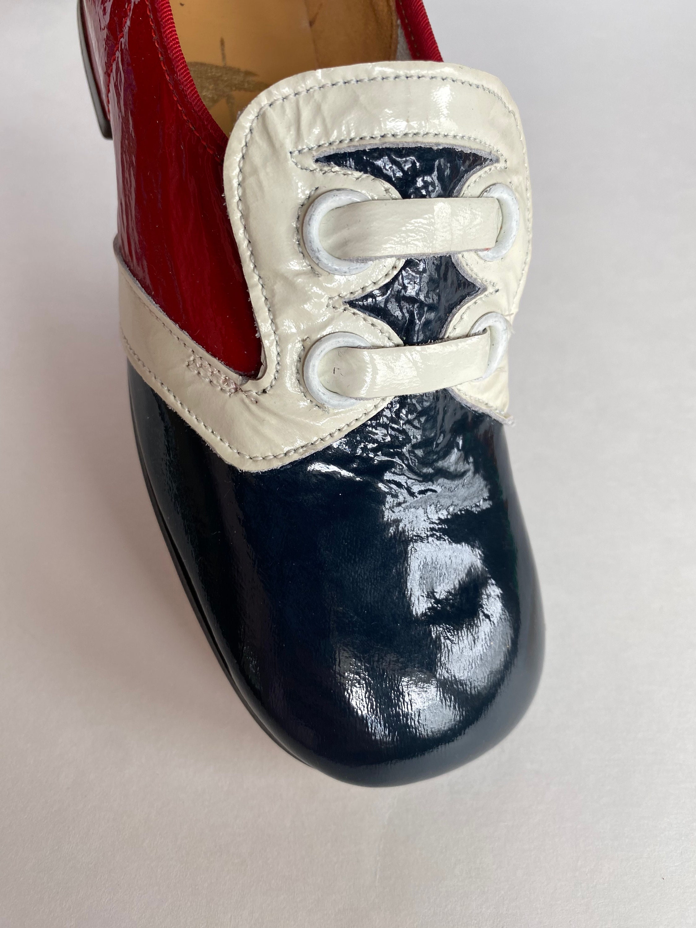 Vintage Poll-parrot Patent Leather Oxford Shoes: Retro