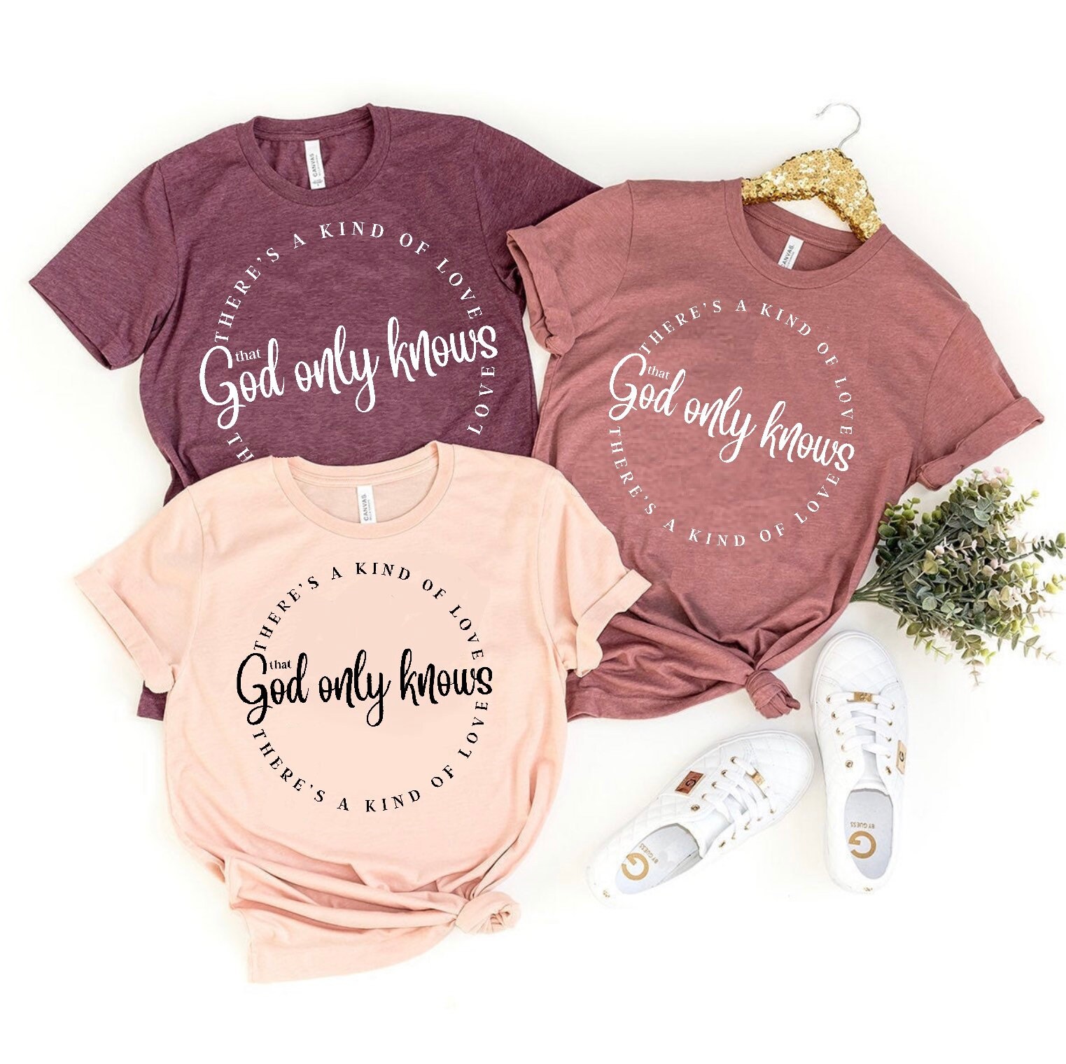GOD ONLY KNOWS ピンク Tシャツ GOD ONLY KNOWS」が初のPOP-UPをコンセプト