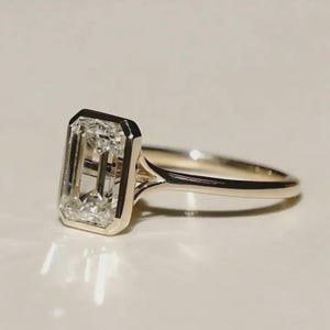 2.5 CT Emerald Cut Lab Grown Diamond Ring EF Color VS1 Clarity IGI Certified Engagement Ring Bezel Set Wedding Anniversary Gift Ring For Her