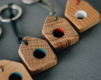 Schlüsselanhänger Holz Eiche mit farbigem Loch