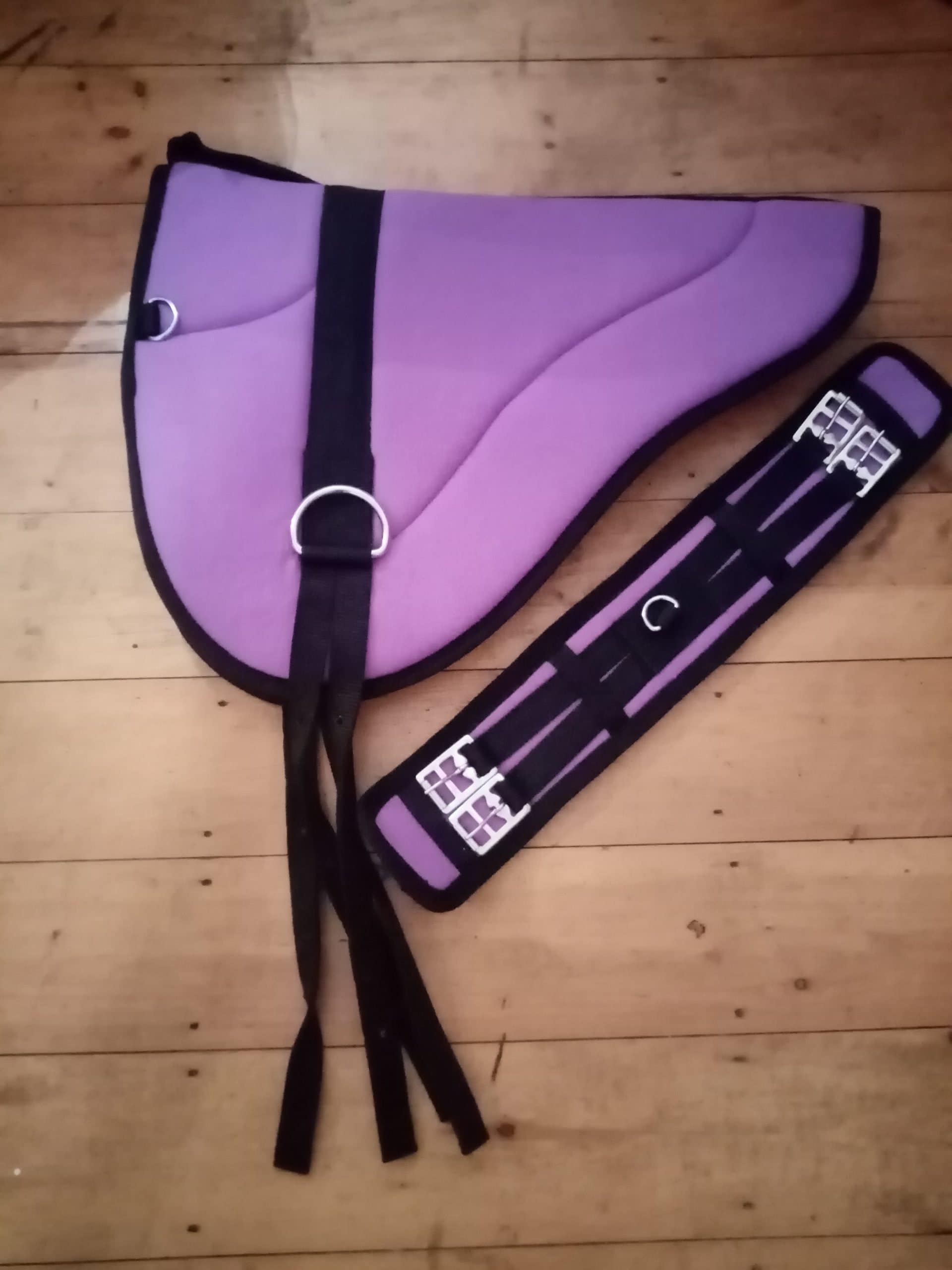 Many colours! Simple, soft, felt and faux fleece bareback pad and girth