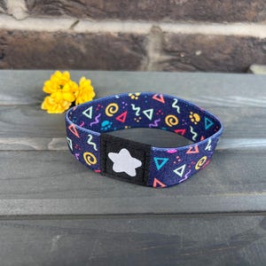 90s Paw Print Wristband