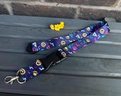 90s Paw Print Lanyard