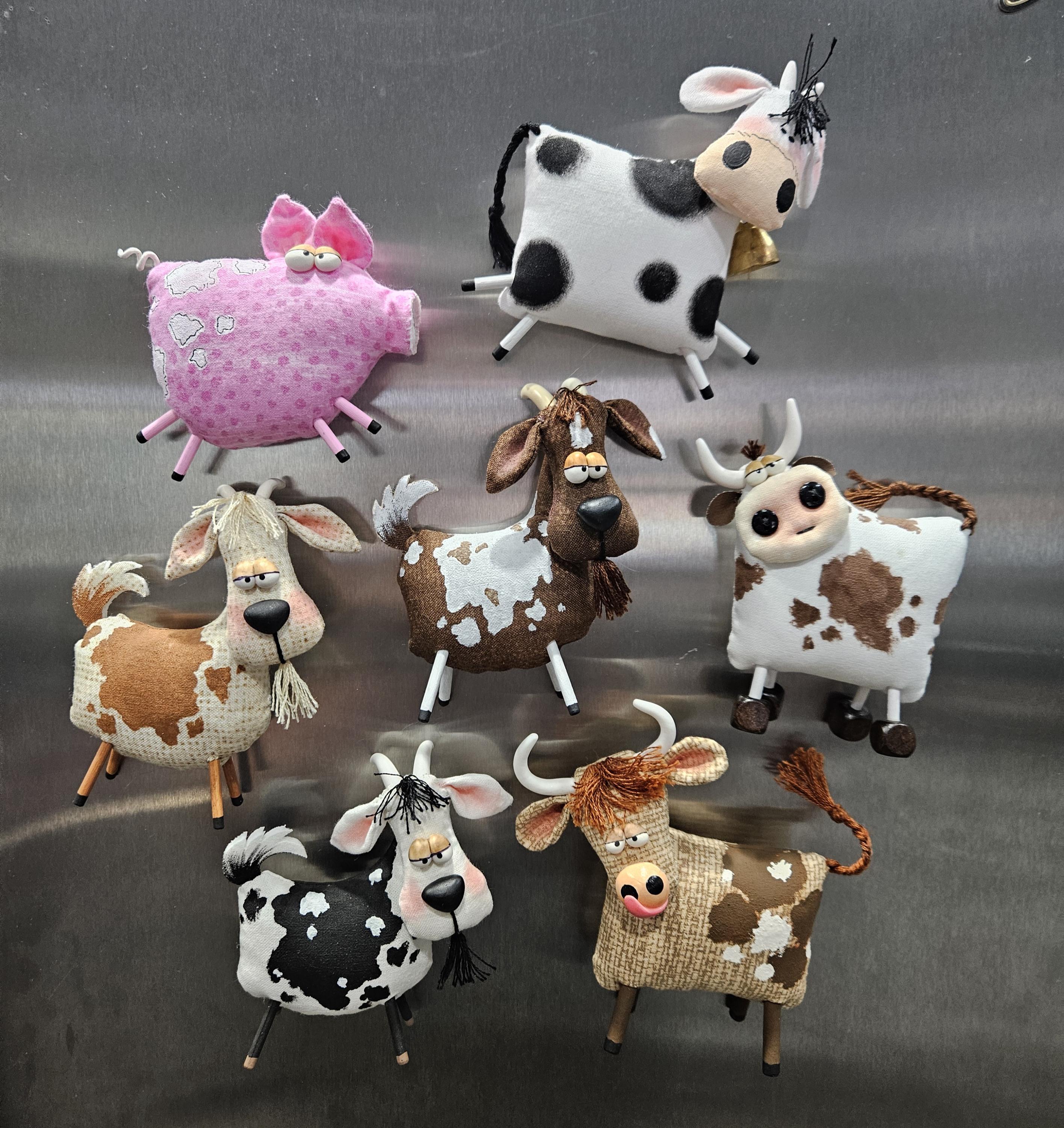 Fabric refrigerator magnets
