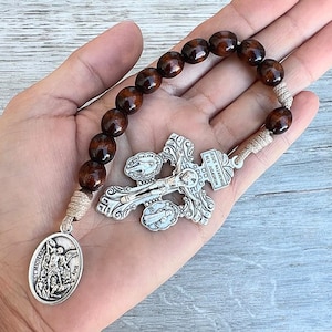 Pardon Kruzifix katholischer Halsschmuck, Olivenholz Gebetskette, Autozubehör, Hausschlüsselzubehör, Kirchengeschenke, Geschenk für Männer, Dekade Rosenkranz