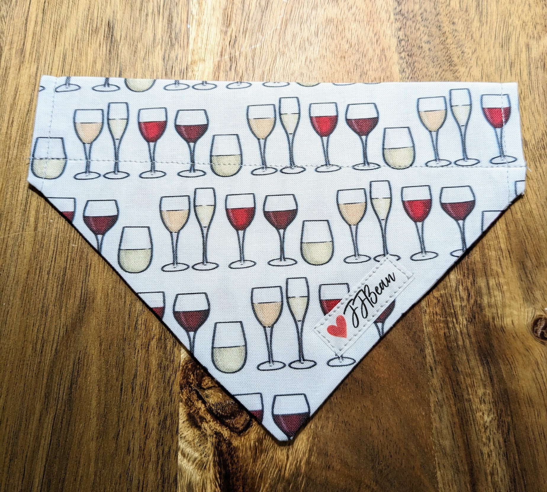 Pet Bandanas - Wine o'clock - Over the Collar - sangria, red wine, cocktail, winery, california, white wine, drink, bar, grapes, fruit, fun