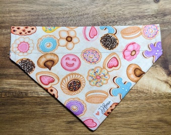 Pet bandana - Dessert Dreams - Over the Collar  - Dog bandana, Puppy, bakery, Valentine's bandana, macaron, cookies, galentines, dessert