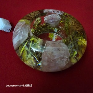 Tealight holder