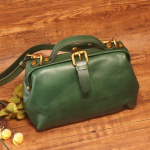 Small crossbody bag Emerald green, vintage leather bag, belt bag, shoulder bags, gift for her,leather bag women