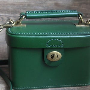 New design emerald green leather square bag,Vintage small crossbody bag,Shoulder bag,Personalized bag ,Cowhide leather bag,Best gift for her