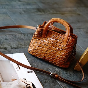 Leather woven bag designer/Bag with personalization/Brown Bag korean/Women's bag/Bag japanese/Bag leather knitting/Rattan Shoulder handbag