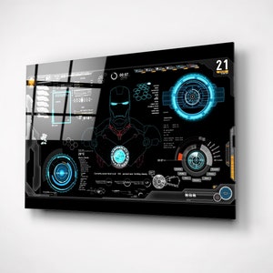 Peut inclure: Un écran numérique noir avec une interface bleue et rouge. L'écran affiche une silhouette d'une personne portant un casque avec une lumière bleue au centre de la poitrine. L'écran affiche également divers chiffres et symboles.