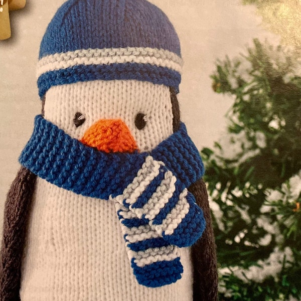 Cute penguin to knit in double knit yarn. 25cm tall. Xmas gift. Instant download knitting pattern