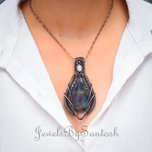 Lila Blitz-Labradorit Edelstein-Anhänger Kupferdraht gewickelt Anhänger Halskette Labradorit-Anhänger Schmuck Labradorit-Schmuck Geschenke für sie