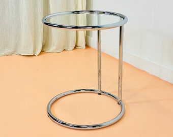 Bijzettafel in Bauhaus / Eileen Grey stijl - Design van glas en chroom - Rond