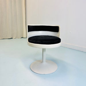 Tulip chair van "Futura Vlaardingen" - Draai fauteuil - Space age - Vintage '70