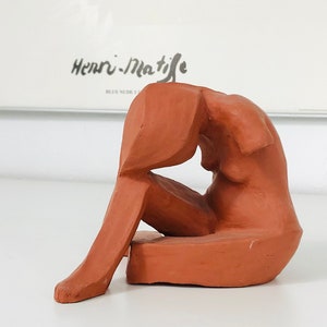 Terracotta sculptuur - Naakte vrouw - Handgemaakt "SR" vintage item