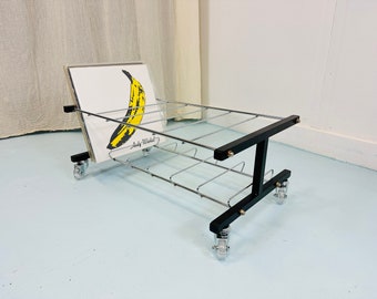 LP / Vinyl trolley rack - Vintage opslag (tot circa 100 lp's) uit de jaren '60/'70 - Chrome metal with wheels