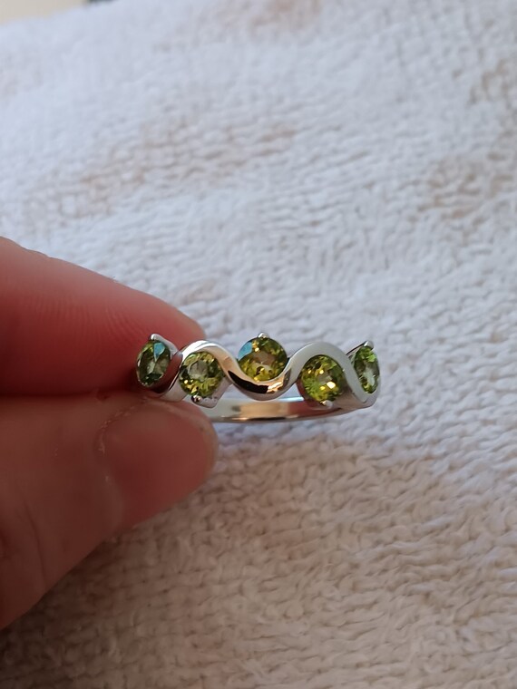 Pretty, Genuine Peridot and Sterling Silver Ladies Wave Ring