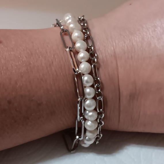 Lovely, Genuine Freshwater Pearl And Silvertone Link Ladies Bracelet