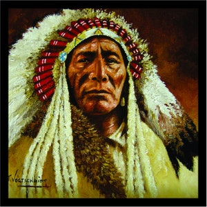 Puede incluir: Una pintura de un hombre nativo americano con un tocado tradicional con plumas blancas y detalles rojos. El hombre tiene una expresión seria en su rostro y mira directamente al espectador. La pintura está firmada "F. Voetscheidt" en la esquina inferior izquierda.