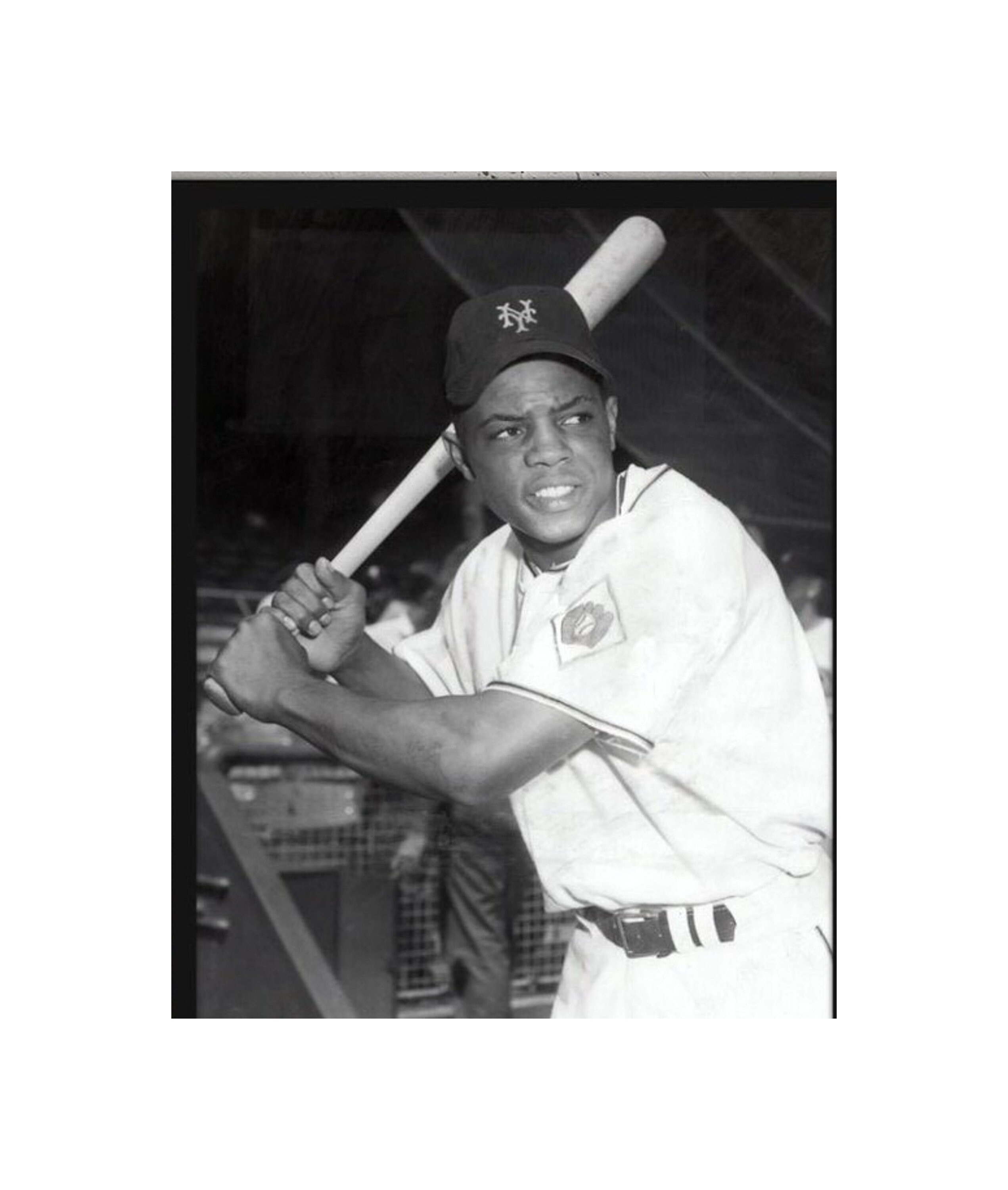 Willie Mays Photo Baseball and Sports Poster Retro Baseball Art Up To 20" x 24" Inches