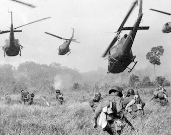 Vietnam_war_early_years  1968 8  x 10 Photo