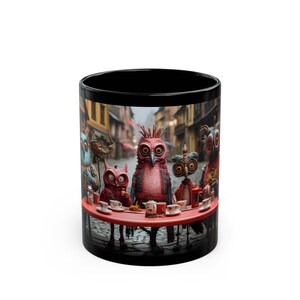Taza negra de búho caprichoso: regalo perfecto para amantes de las aves, decoración de cocina, taza de café única, taza con estampado de artista, divertido dibujo de caricatura coleccionable.