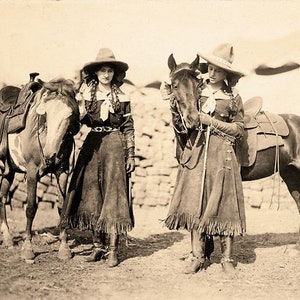 Rodeo COWGIRLS Pendleton Rodeo 8 X10 Photo Colorized Photo - Etsy