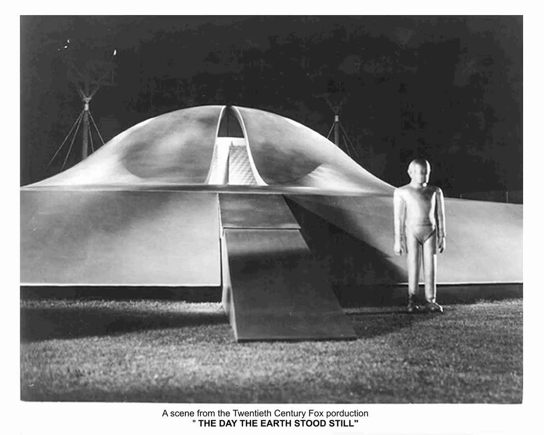 8 X 10 Photo the Day the Earth Stood Still Sifi Movie 1951 - Etsy
