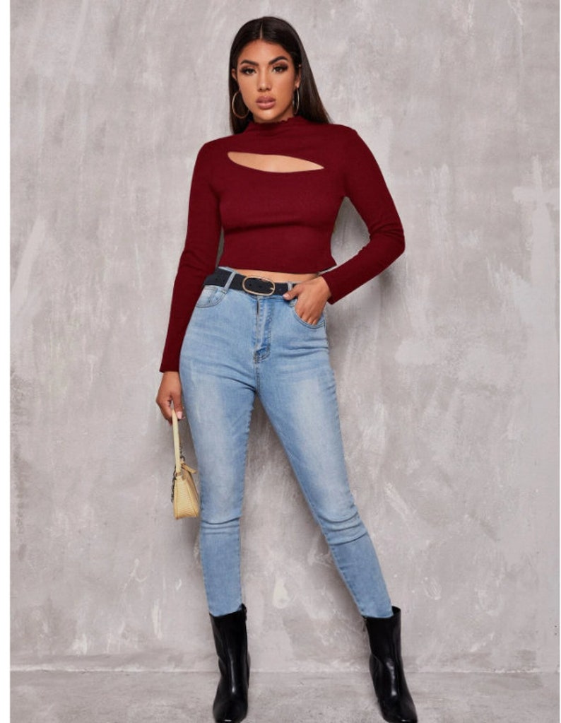 Cut Out Detail Crop Tee