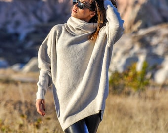 Alpaca Tunic Sweater: Slouchy Oversized Comfort in Handknit Elegance - Light Beige (Color options available)