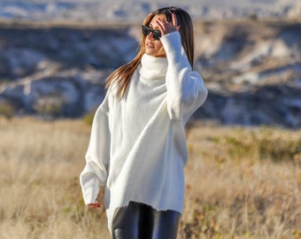 Alpaca Tunic Sweater: Slouchy Oversized Comfort in Handknit Elegance - Ecru (Color options available)