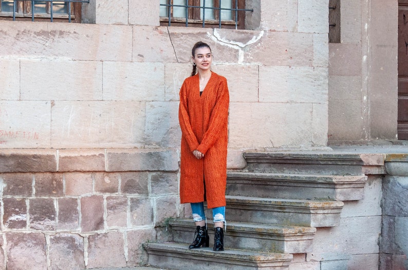 Lange Orange Strickjacke mit Gürtel / Alpaka Wadenlang Strickjacke Bild 6