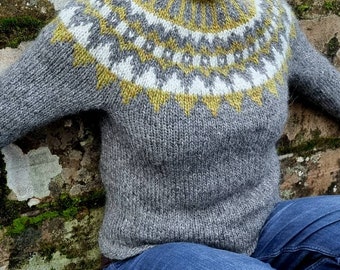 Lopapeysa | Icelandic yoke sweater | Hand knitted chunky jumper | Nordic knitwear | Outdoor garment | Size M