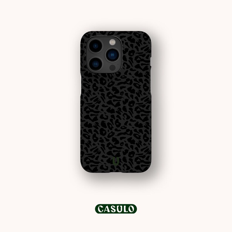 Black cheetah phone cover for iphone 15