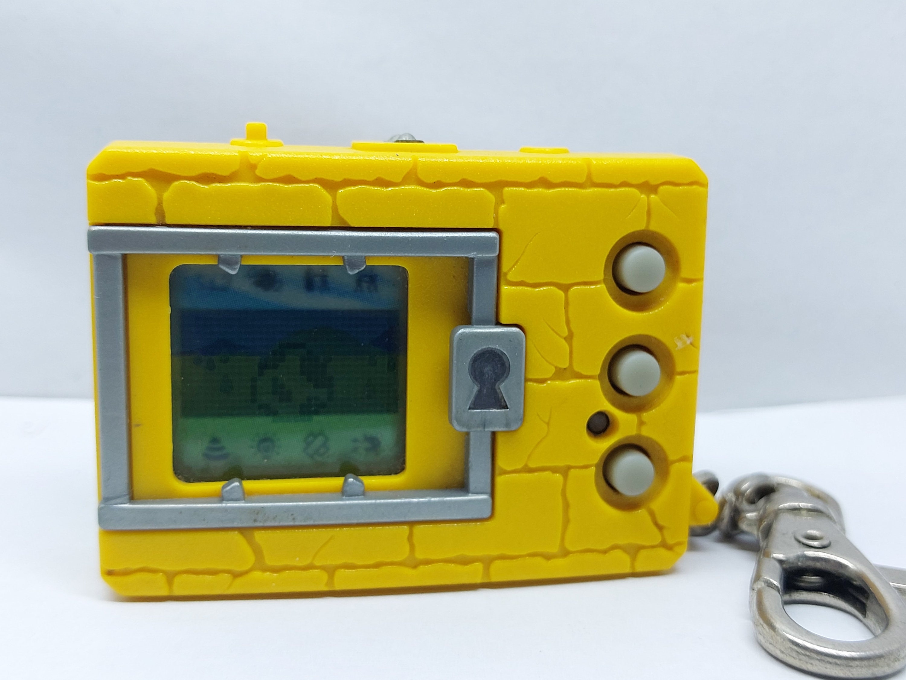 Vintage 1997 Digital Monsters Digimon Tamagotchi Color Yellow Vpet