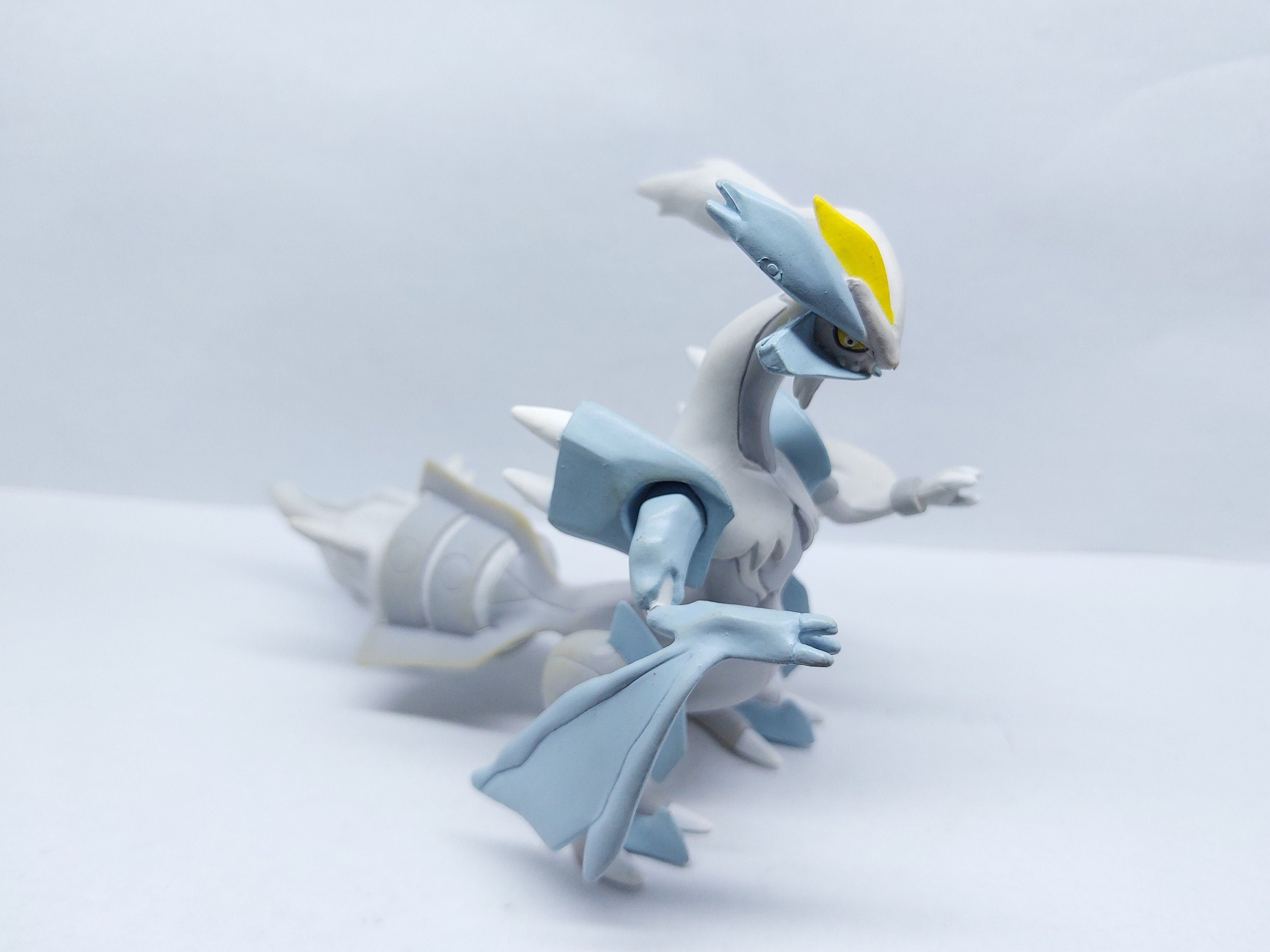 Zekrom & Reshiram Overdrive Pokemon Monster Nintendo Tomy Collection Figur  Toy.