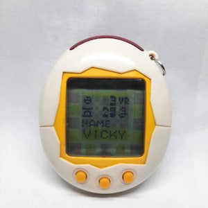 Tamagotchi Connection V1 White Yellow English Version Virtual Pet Japanese