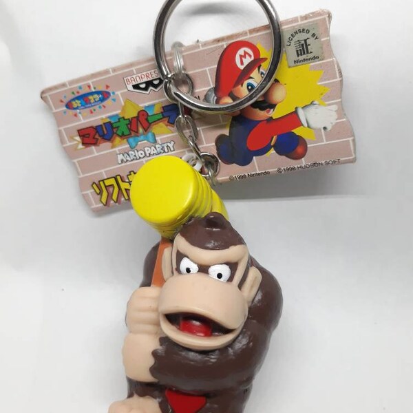 Vintage 1990s Super Mario Party Donkey Kong Toru Toru Mini Figure Keychain