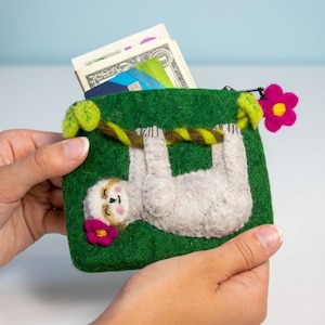 Pouch:Sloth/Coin Purse/Zippered Pouch/Kids Bag/Coin Pouch/money purse/change purse/felt bag/felt pouch/small wallet/credit card/wool bag