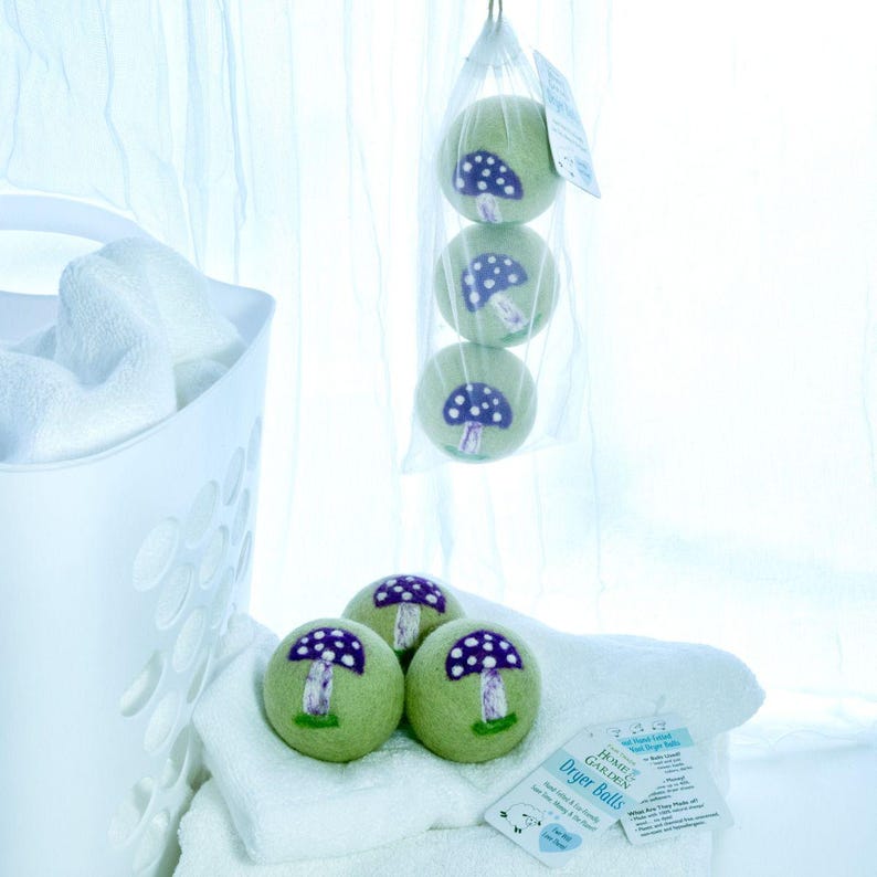 Magic Mushroom Felt Wool Dryer Balls - Thumbnail 2