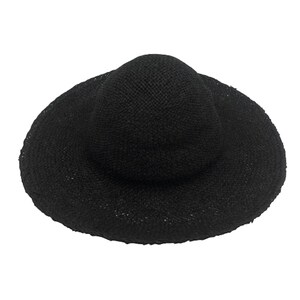 black straw capeline