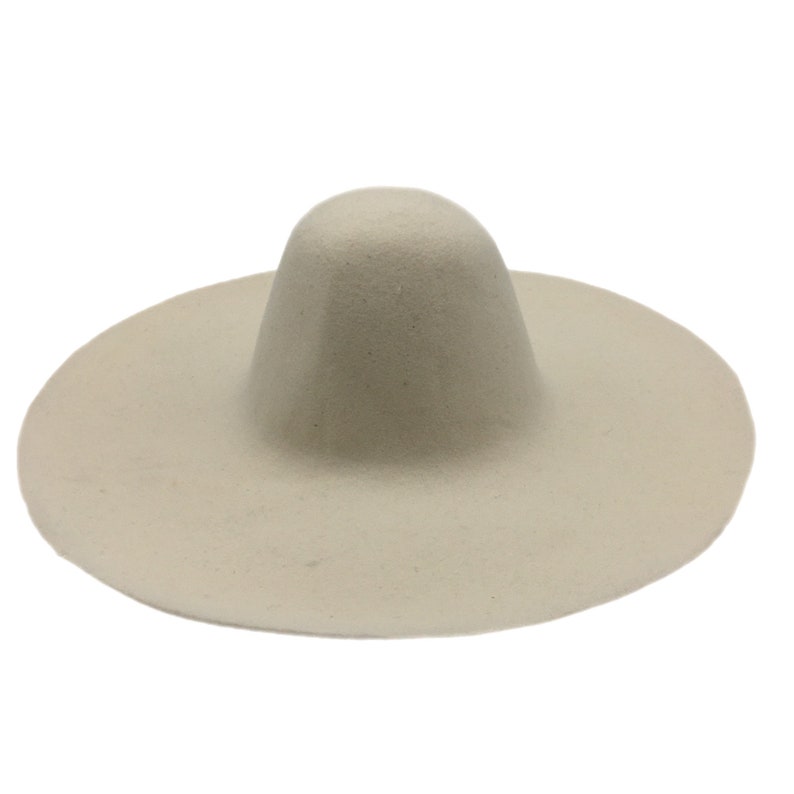 200 g Off white felt capelines hat bodies a wide brim and a tall