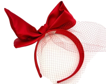 Charming Red Bow Fascinator: Festive Christmas Headwear | Elegant Holiday Accessories