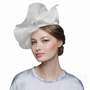 Romantic White "Shell" Fascinator Hat Derby Wedding Tea Party Headwear