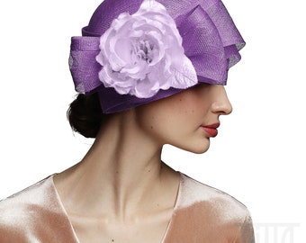 Precioso cloche con sombrero de boda Rose Derby