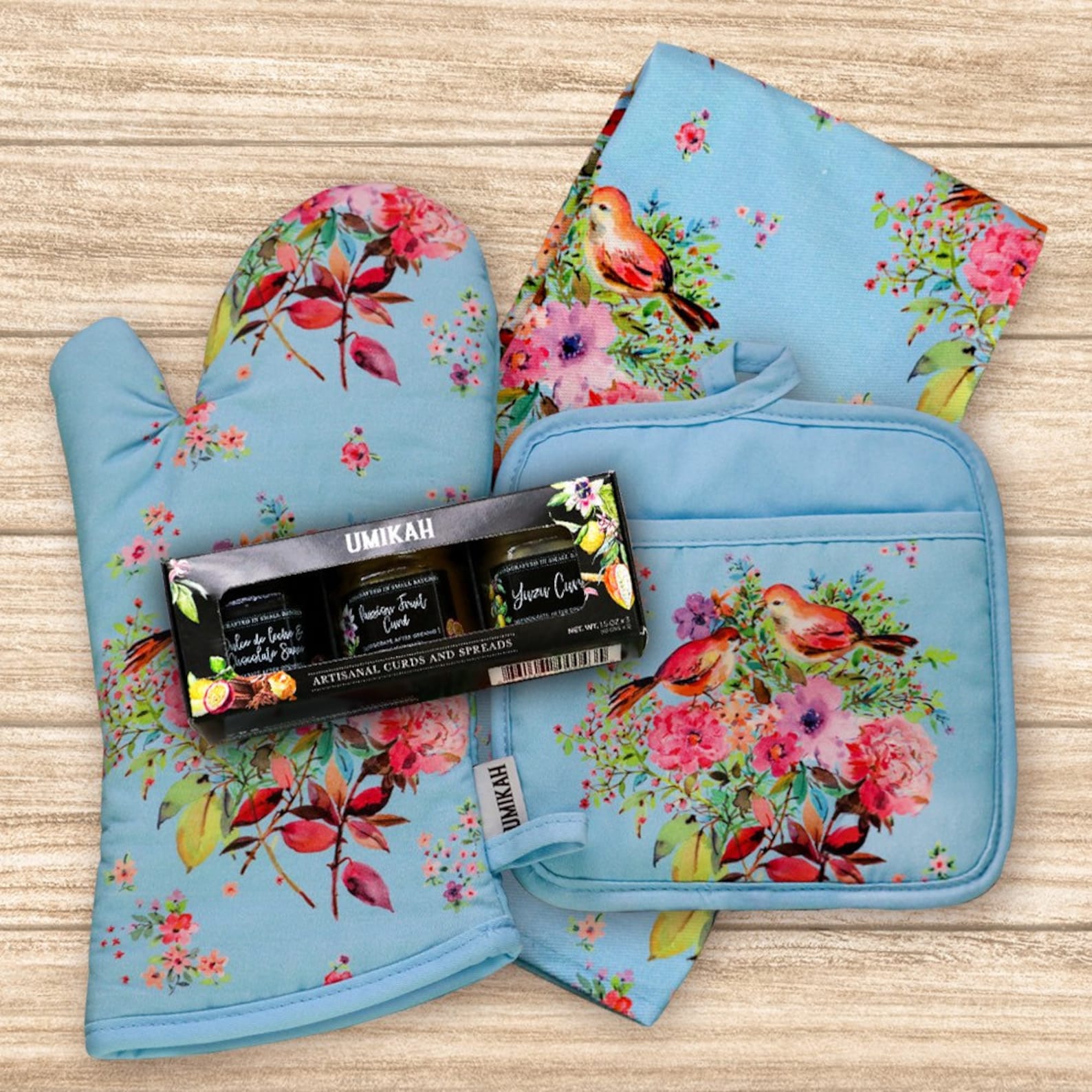 Kitchen Oven Mitt , Tea Towel and Pot Holder Ser Umikah Curds and