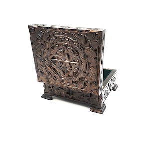 Hand-Carved Wooden Jewelry Box: Elegant Floral Keepsake Box