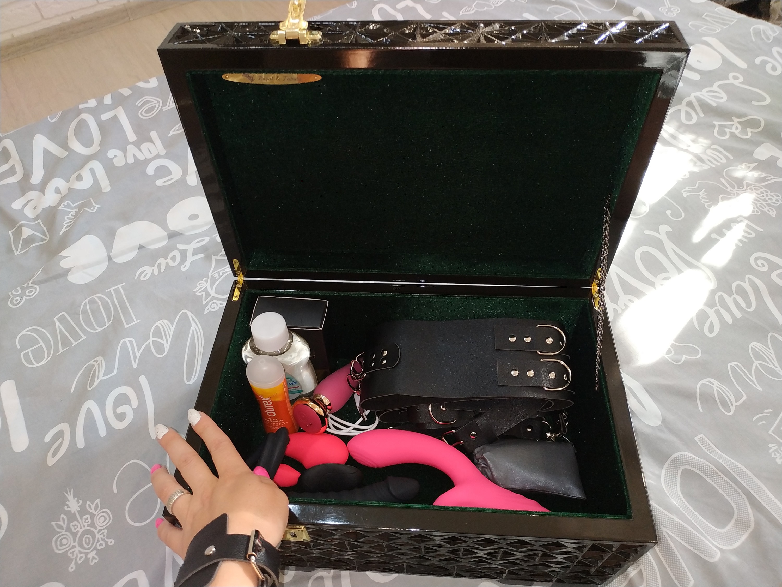 Lockable Adult Toy Box Large Size Gift Sex Toy Box With Lock photo picture